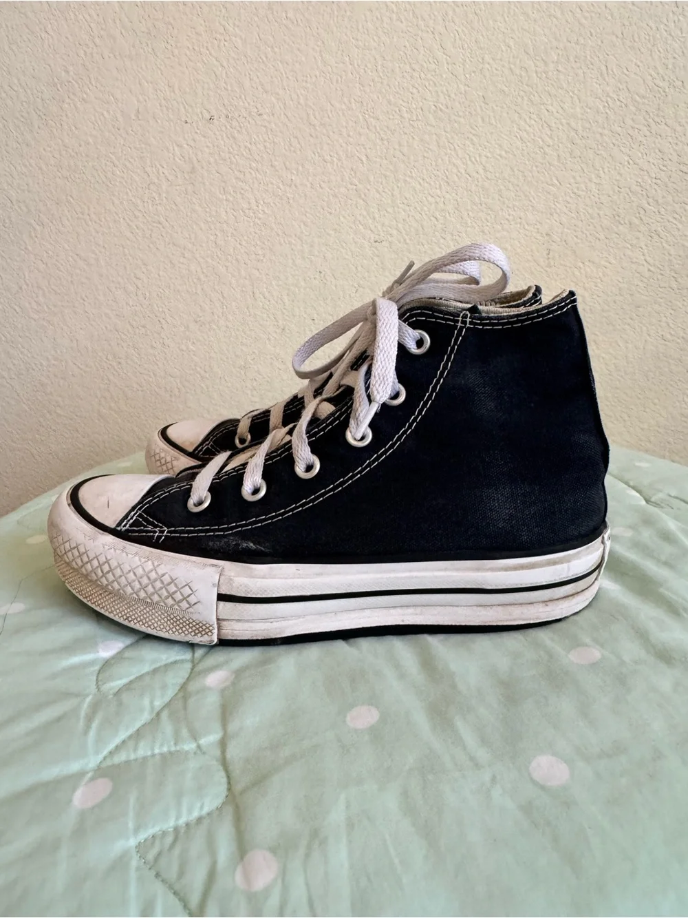 Converse Black High-Top Canvas Sneakers Kids size 1